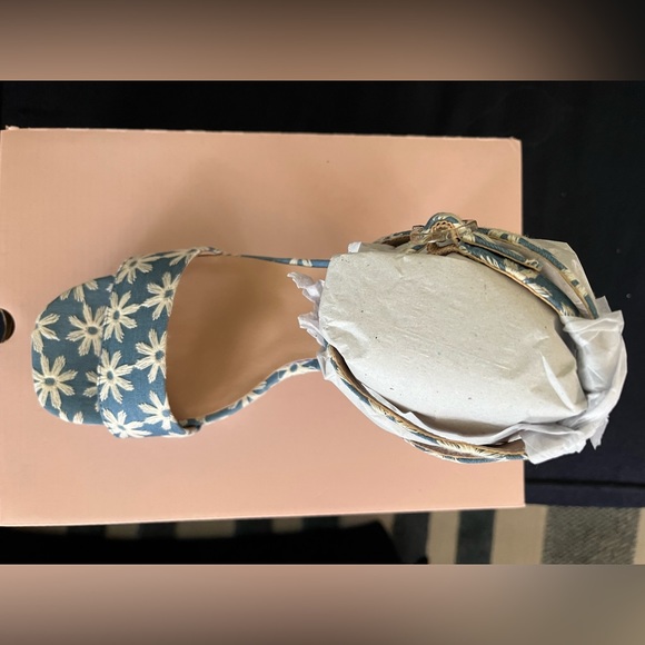 Brand new in box 8.5 - Picture 5 of 6